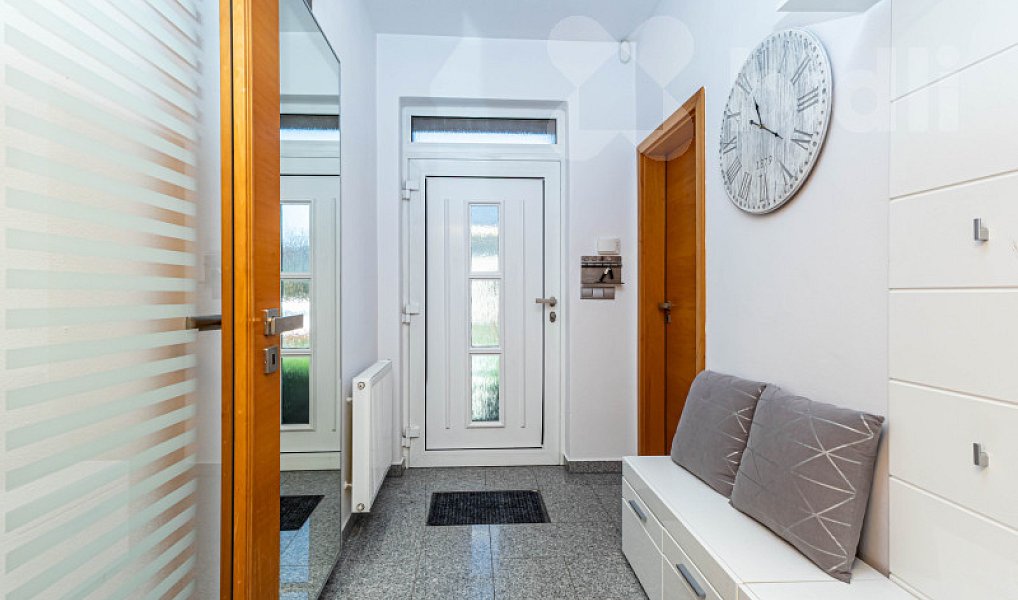Prodej domu 165 m² s pozemkem 861 m², Skrbeň – náhled fotky 12