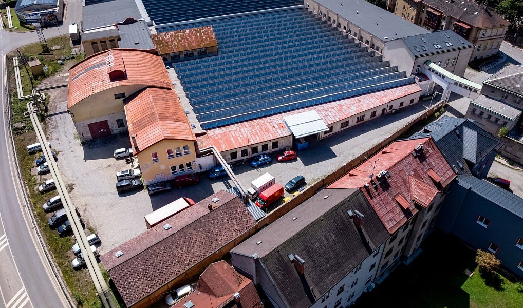 Prodej výrobních prostor 8 703 m², Úpice – náhled fotky 5