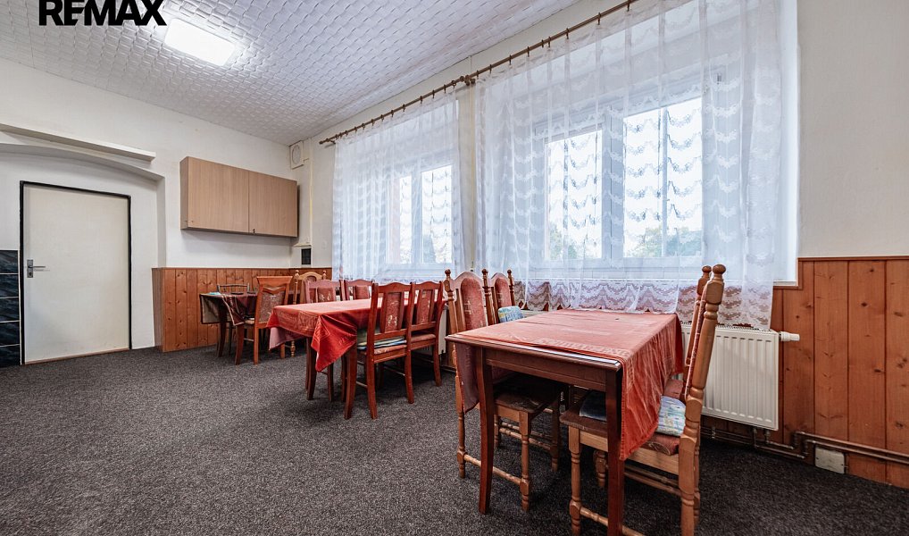 Prodej ubytovacího objektu 670 m², Zbrašín – náhled fotky 11