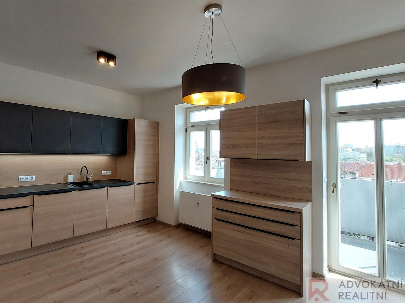 Pronájem bytu 3+kk 99 m²