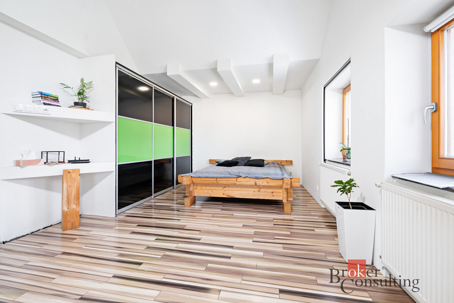 Prodej domu 100 m² s pozemkem 127 m² – fotografie 2