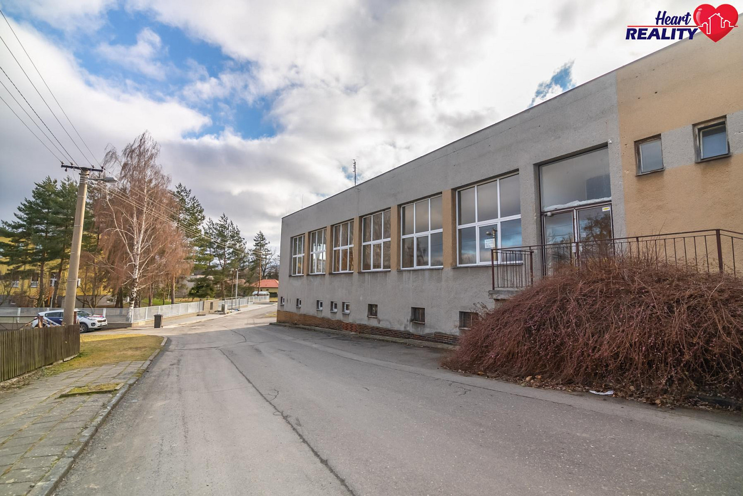 Prodej obchodních prostor 360 m²