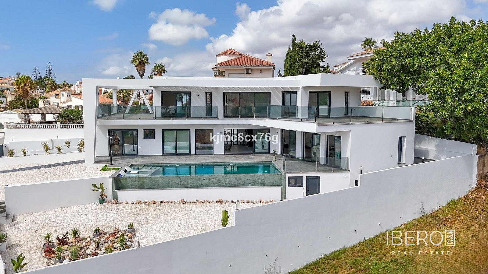 Prodej domu 615 m² s pozemkem 1 114 m²