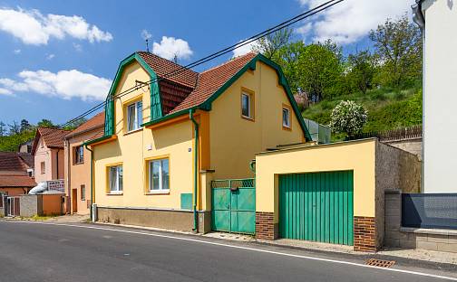 Prodej domu 122 m² s pozemkem 691 m²