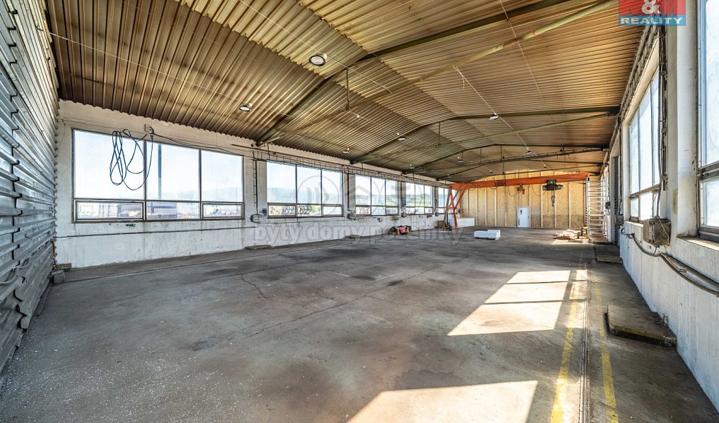Pronájem skladovacích prostor 346 m², Osek – náhled fotky 3