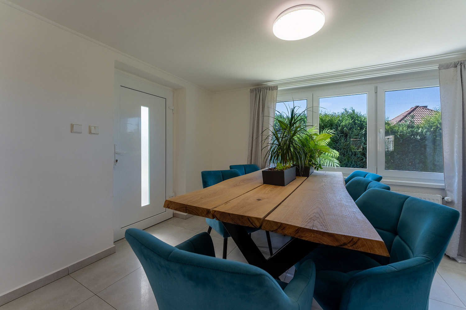 Prodej domu 162 m² s pozemkem 735 m² – fotografie 2