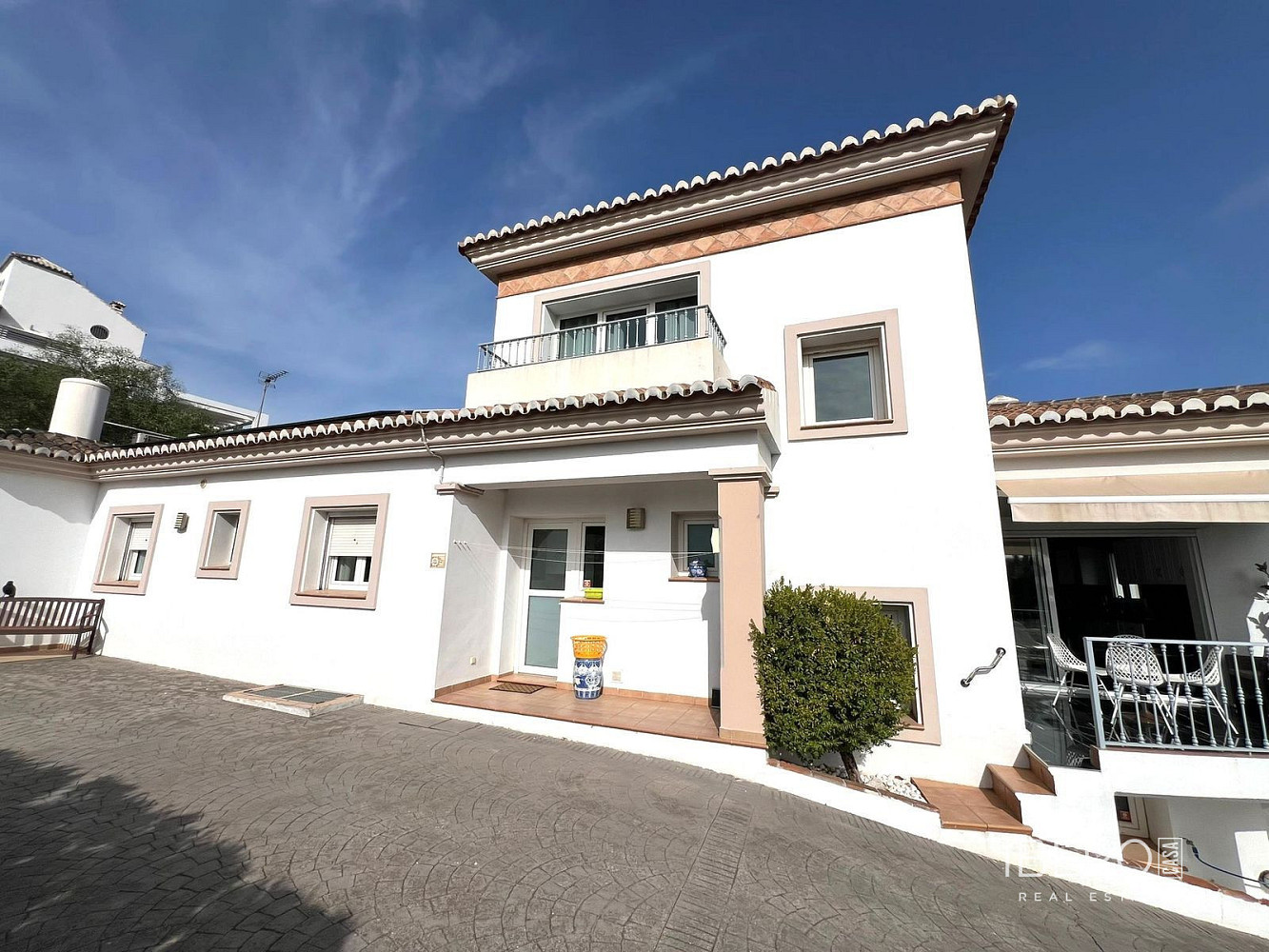 Prodej domu 503 m² s pozemkem 1 098 m²