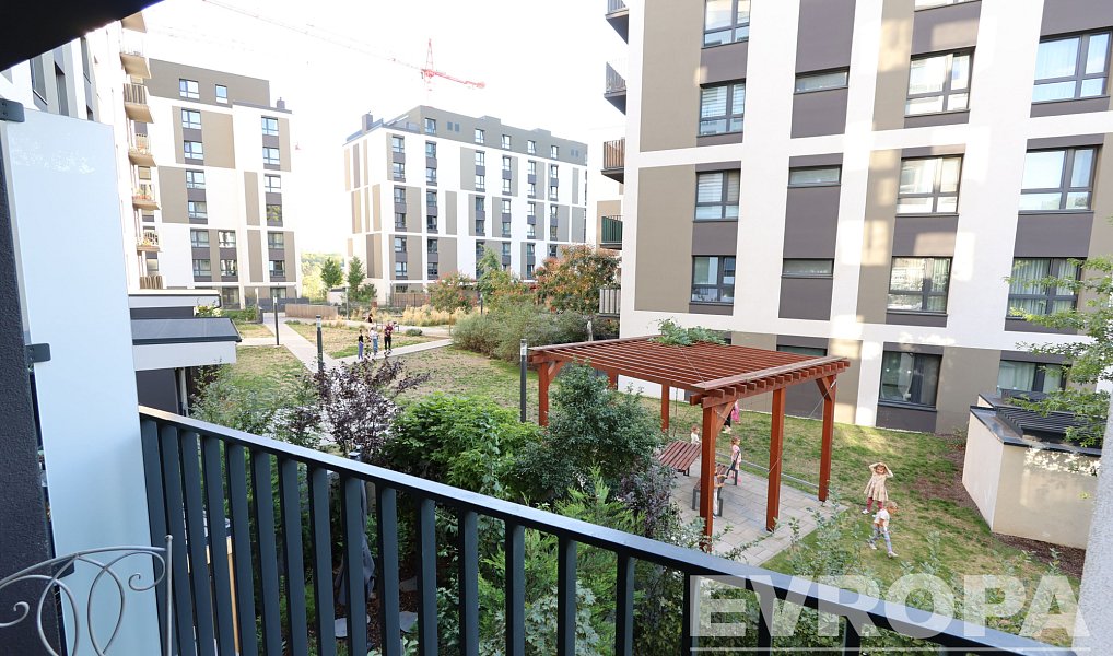 Pronájem bytu 1+kk 40 m², Praha – náhled fotky 4