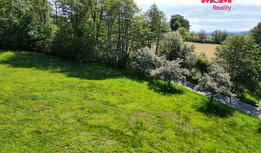 Prodej stavebního pozemku 1 794 m², Slaná – náhled fotky 2