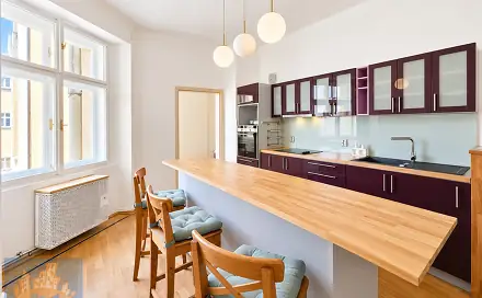 Pronájem bytu 2+1 77 m², Ječná, Praha 2 - Nové Město