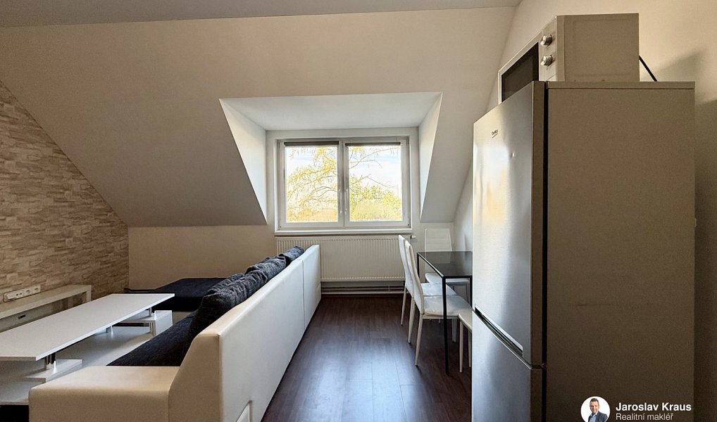Pronájem bytu 2+kk 42 m², Železnice – náhled fotky 3