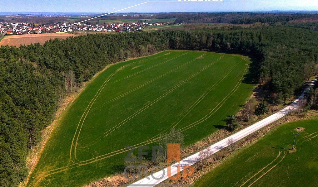 Prodej komerčního pozemku 2 557 m², Vřesina – náhled fotky 2