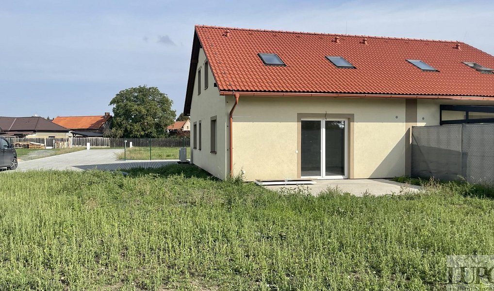 Prodej domu 128 m² s pozemkem 400 m², Postřižín – náhled fotky 2
