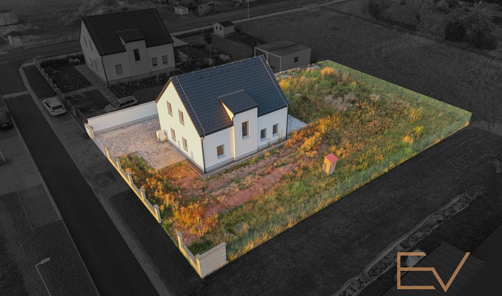 Prodej domu 166 m² s pozemkem 1 012 m², Lužná – náhled fotky 25