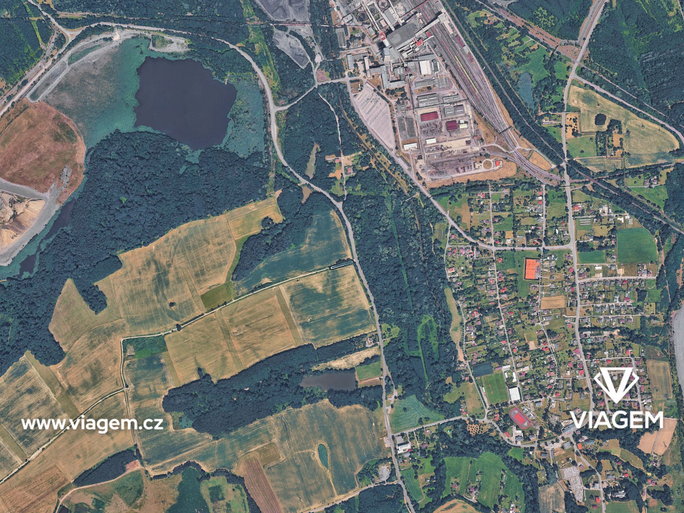 Prodej komerčního pozemku 540 m² – fotografie 3