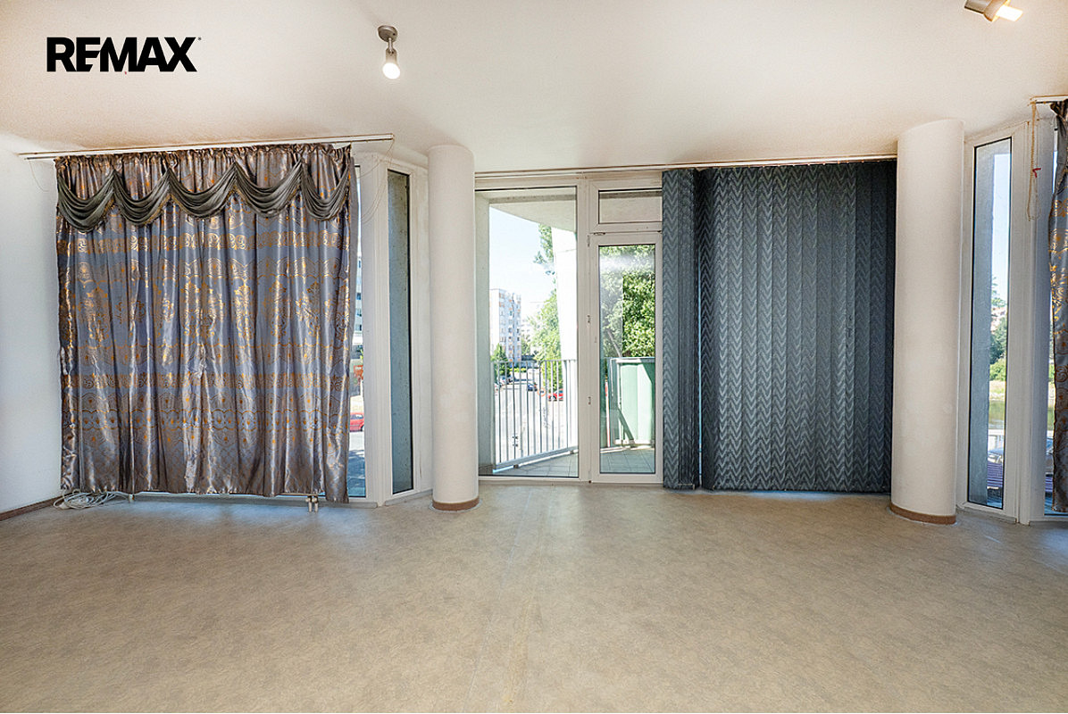 Pronájem bytu 4+1 136 m² – fotografie 3
