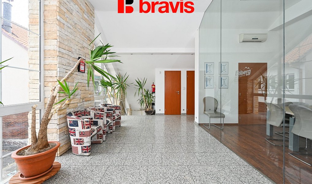 Pronájem kanceláře 1 016 m², Hradčany – náhled fotky 31