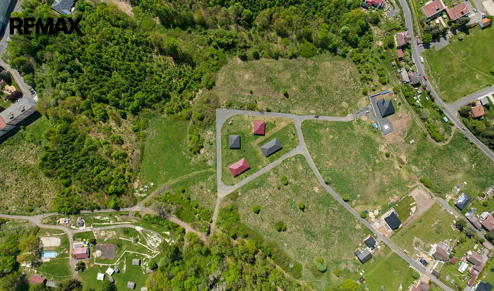 Prodej stavebního pozemku 2 095 m², Kyselka – náhled fotky 2