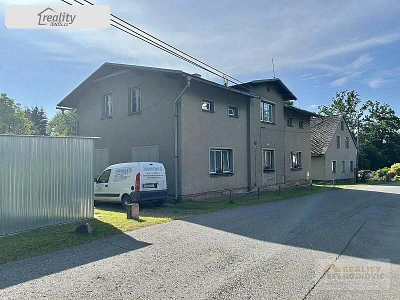 Prodej domu 140 m² s pozemkem 483 m² – fotografie 2