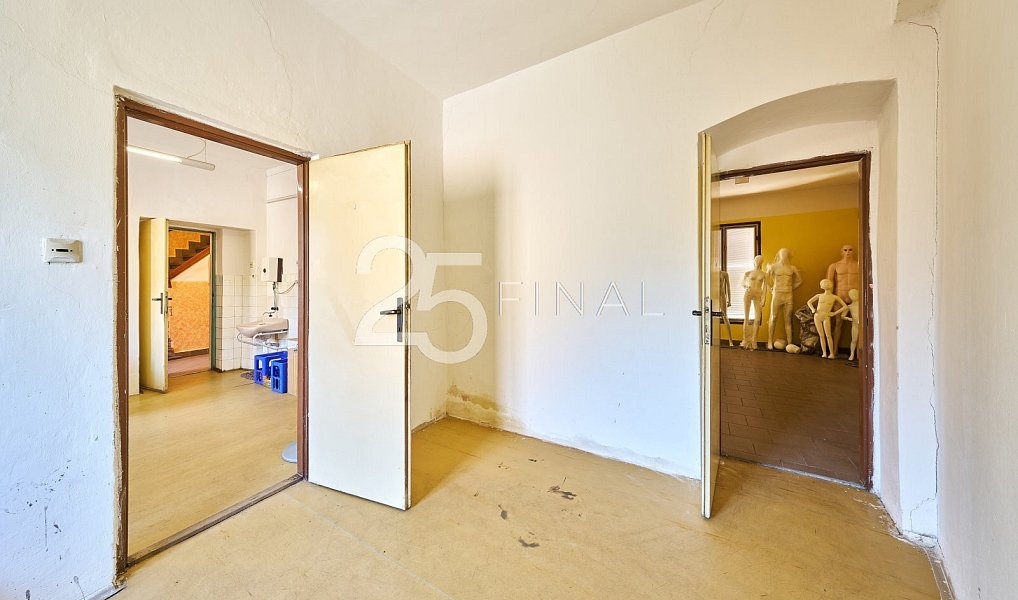 Prodej domu 199 m² s pozemkem 215 m², Úpice – náhled fotky 22