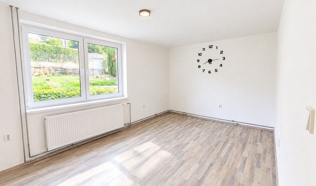 Pronájem domu 186 m² s pozemkem 1 018 m², Bezdědovice – náhled fotky 9