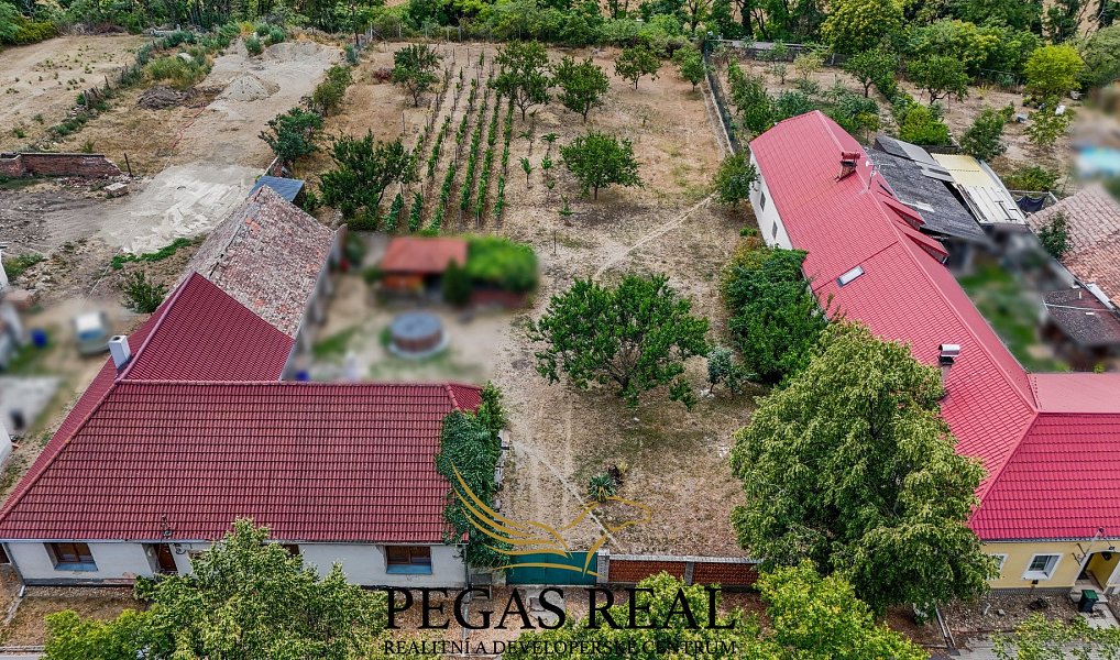 Prodej stavebního pozemku 1 314 m², Hrádek – náhled fotky 2
