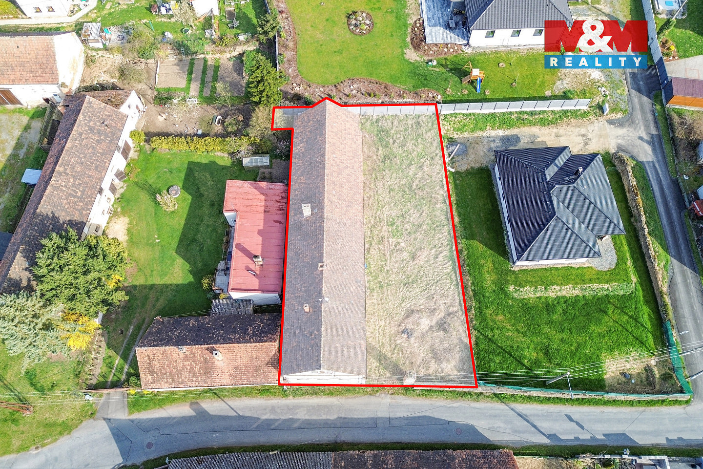 Prodej domu 200 m² s pozemkem 951 m² – fotografie 2