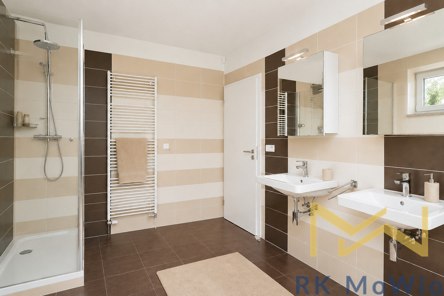 Pronájem domu 350 m² s pozemkem 950 m² — photo 3
