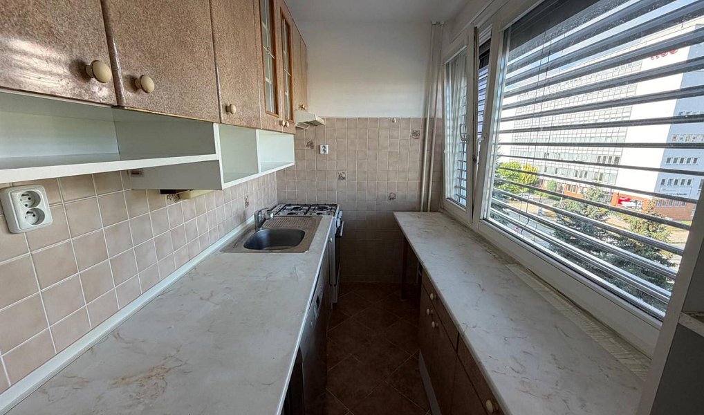 Pronájem bytu 4+1 73 m², Hradec Králové – náhled fotky 8