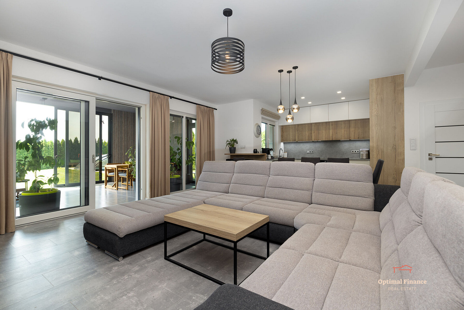 Prodej domu 241 m² s pozemkem 704 m² – fotografie 2