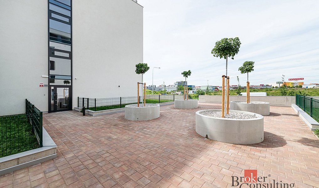 Pronájem bytu 2+kk 63 m², Plzeň – náhled fotky 21