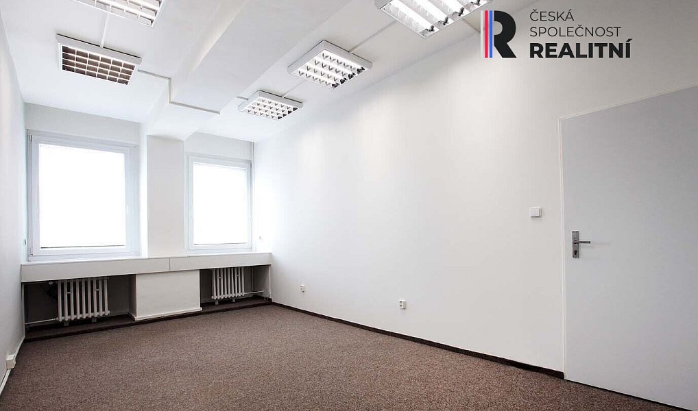 Pronájem kanceláře 29 m², Zlín – náhled fotky 7