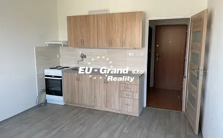 Pronájem bytu 1+1 45 m², Čelakovická, Varnsdorf, okres Děčín