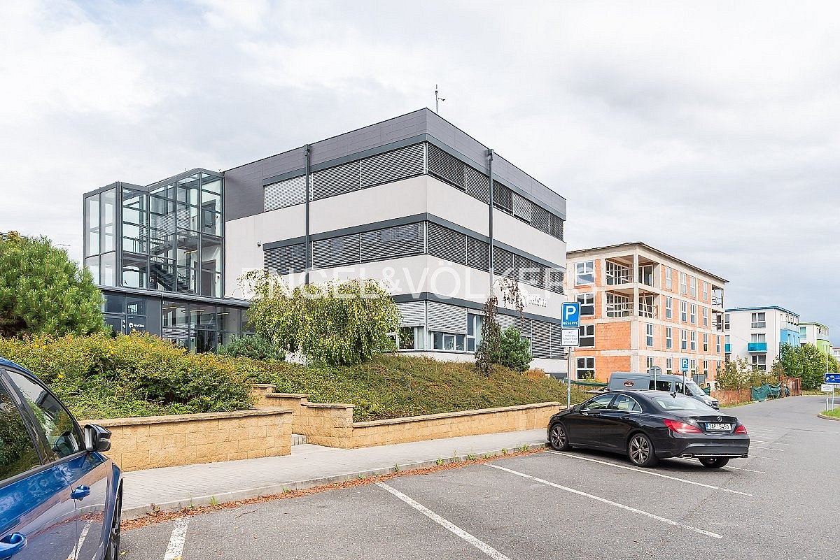 Pronájem kanceláře 254 m² – fotografie 5