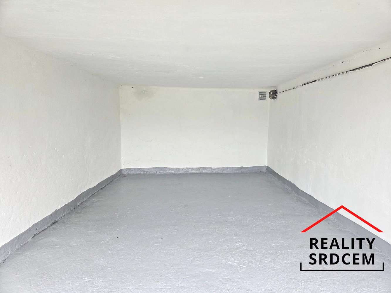 Pronájem garáže 20 m2, ul. Olšiny Karviná – fotografie 2