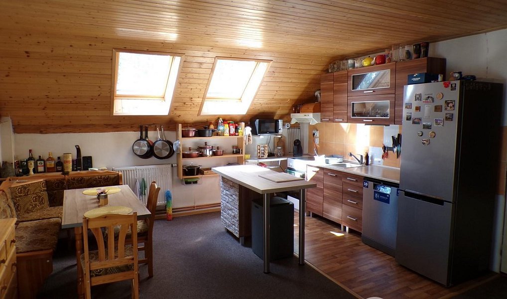 Prodej domu 205 m² s pozemkem 6 330 m², Čestín – náhled fotky 4