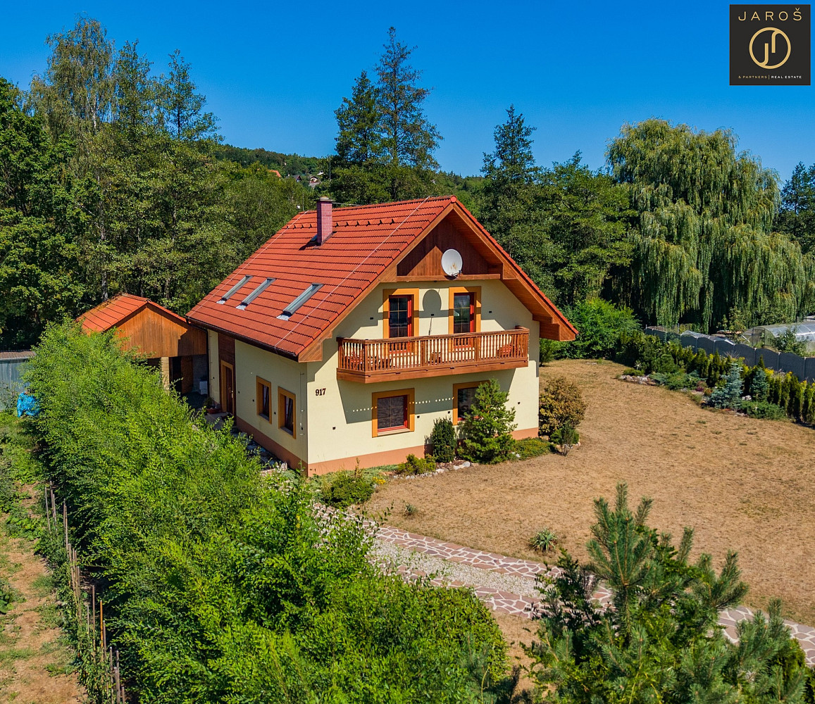 Prodej domu 143 m² s pozemkem 1 069 m² – fotografie 2