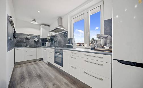 Prodej bytu 3+1 68 m², Bukovka, okres Pardubice