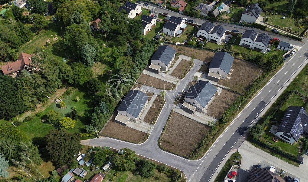 Prodej domu 156 m² s pozemkem 676 m², Kamenice – náhled fotky 10