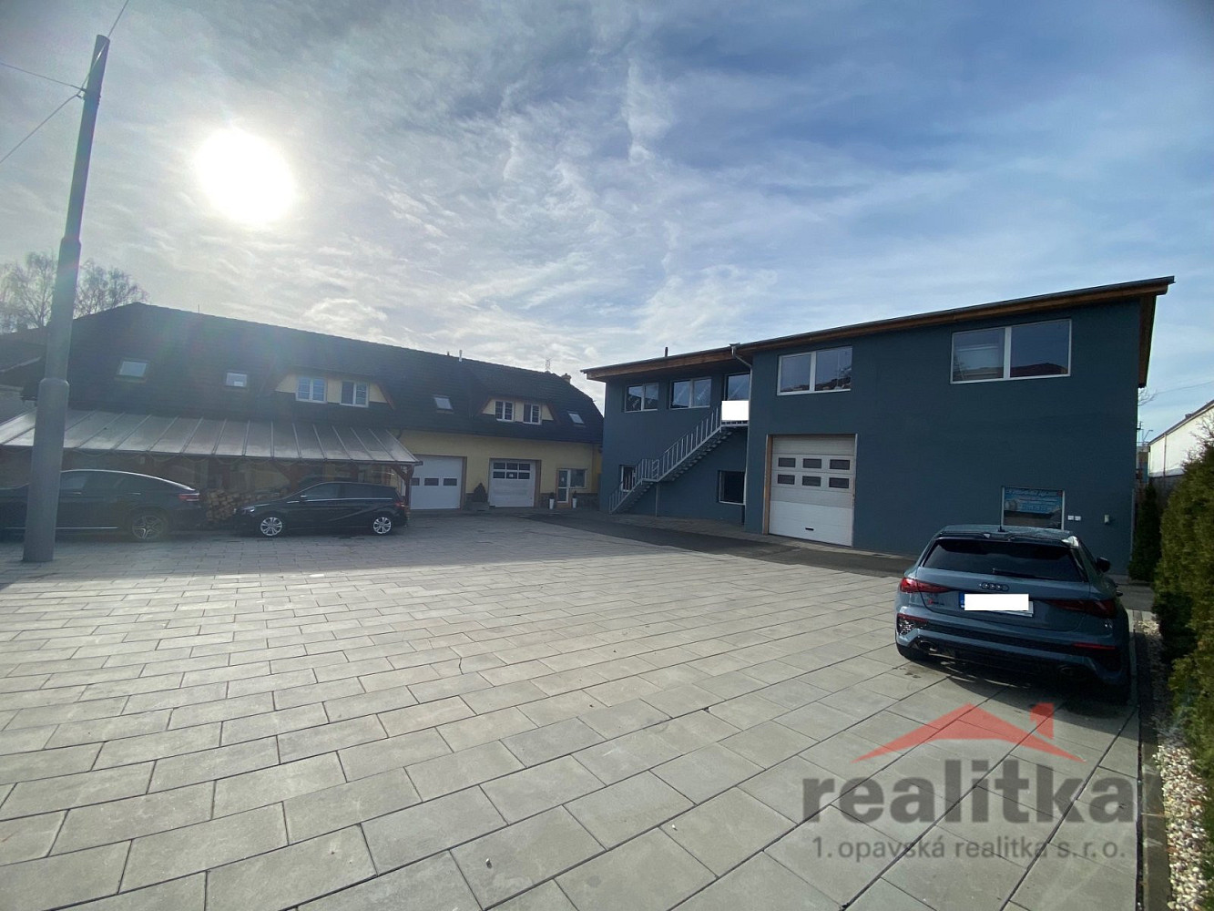 Prodej obchodních prostor 700 m²