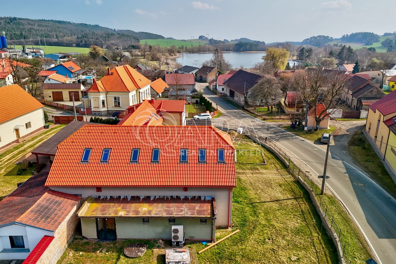 Prodej domu 340 m² s pozemkem 1 435 m² – fotografie 3