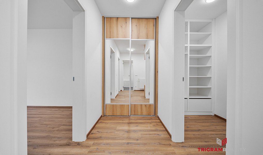 Pronájem bytu 2+kk 60 m², Hradec Králové – náhled fotky 5