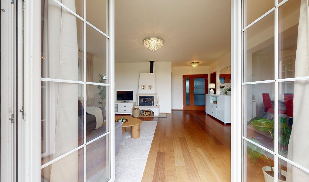 Prodej domu 225 m² s pozemkem 807 m², Bašť – náhled fotky 5