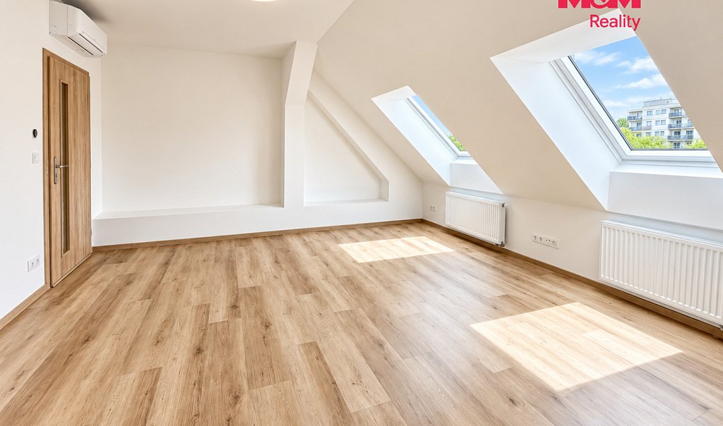 Pronájem bytu 3+1 84 m², Pardubice – náhled fotky 8