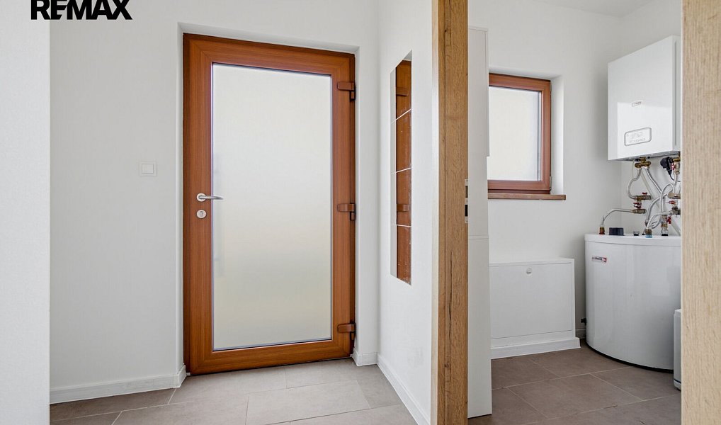 Prodej domu 85 m² s pozemkem 3 925 m², Tišice – náhled fotky 13