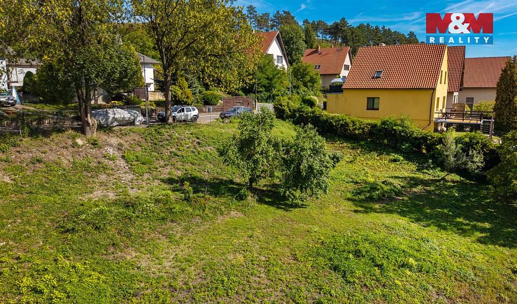 Prodej stavebního pozemku 1 190 m², Všetaty – náhled fotky 2