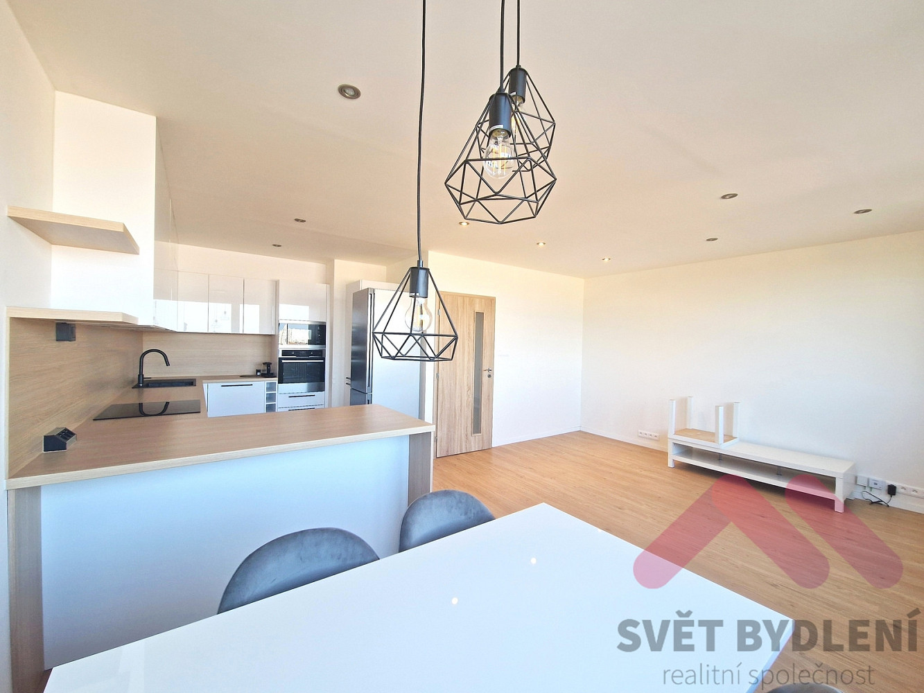 Pronájem bytu 3+kk 73 m² — photo 3