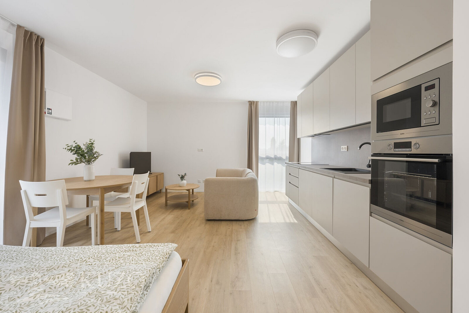 Pronájem bytu 1+kk 38 m² – fotografie 3
