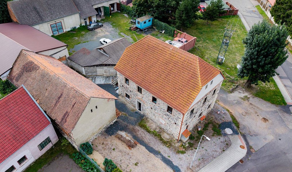 Prodej domu 233 m² s pozemkem 554 m², Lužice – náhled fotky 35