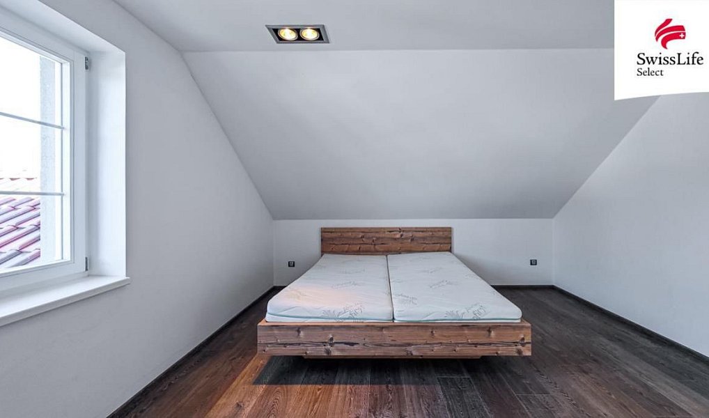 Prodej domu 211 m² s pozemkem 975 m², Ostrov – náhled fotky 17